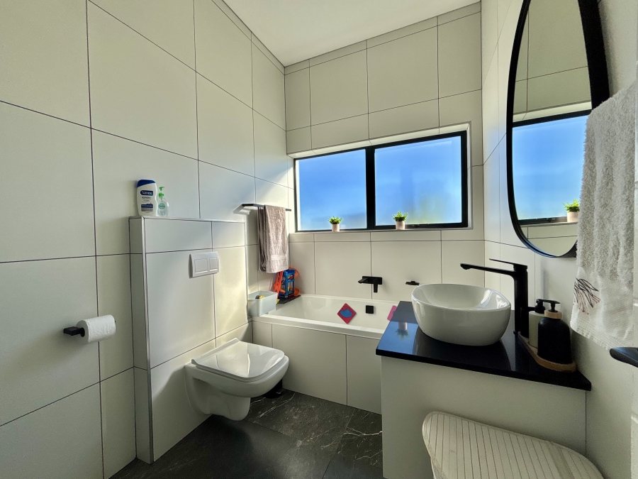 4 Bedroom Property for Sale in Sandown Western Cape